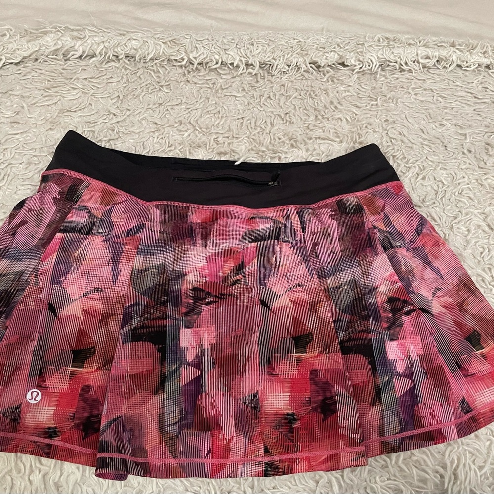 lululemon athletica Black and Pink Patterned Mini Skirt